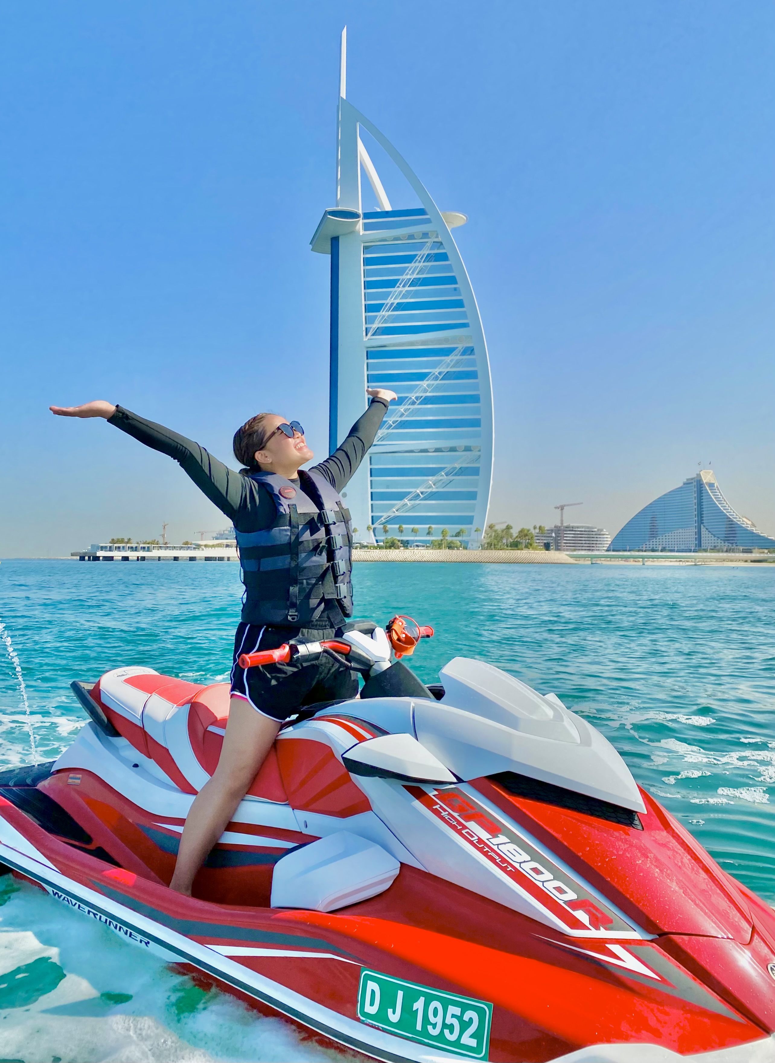 traveling to dubai as a woman