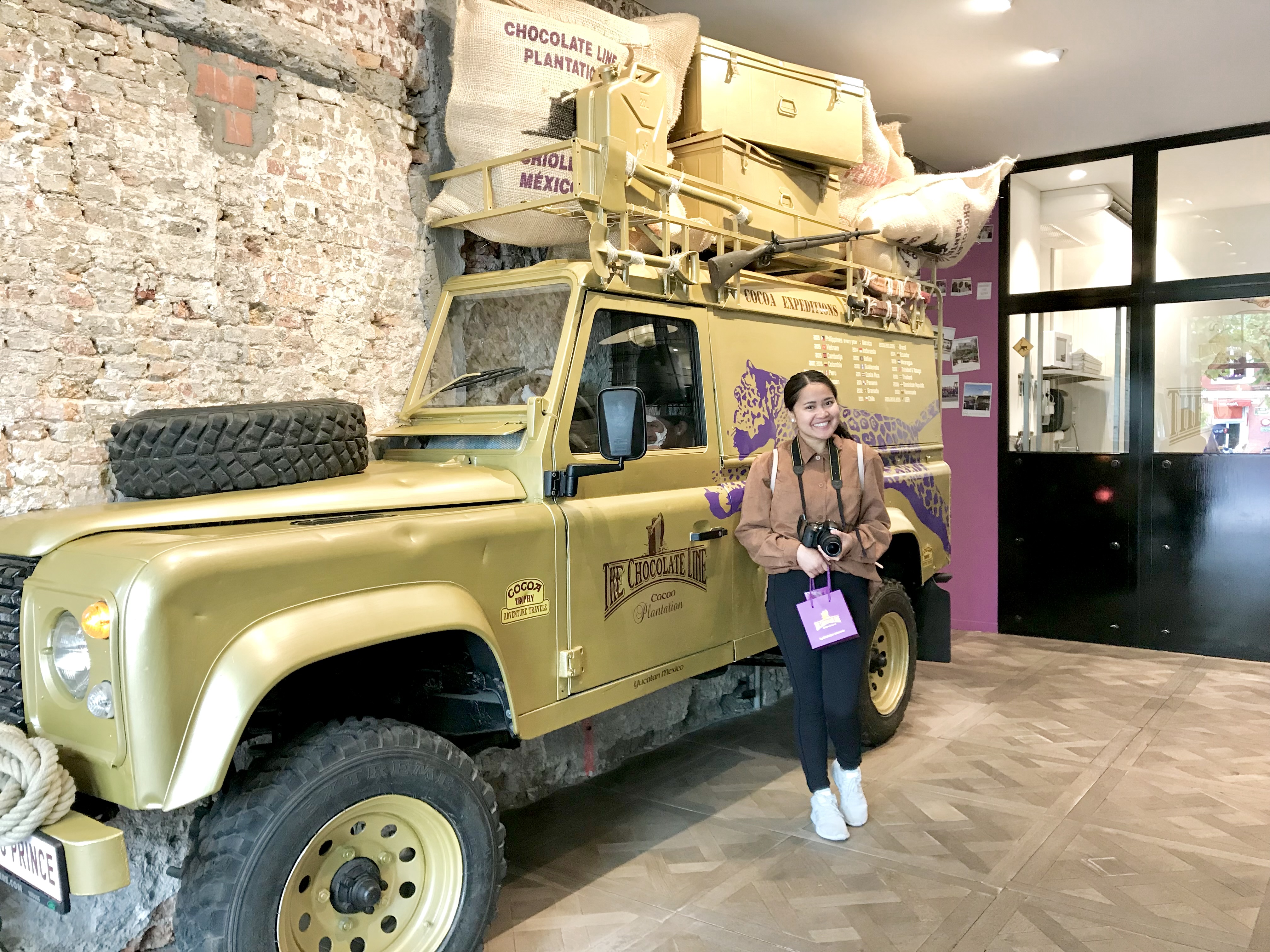 things to do in bruges chocolate