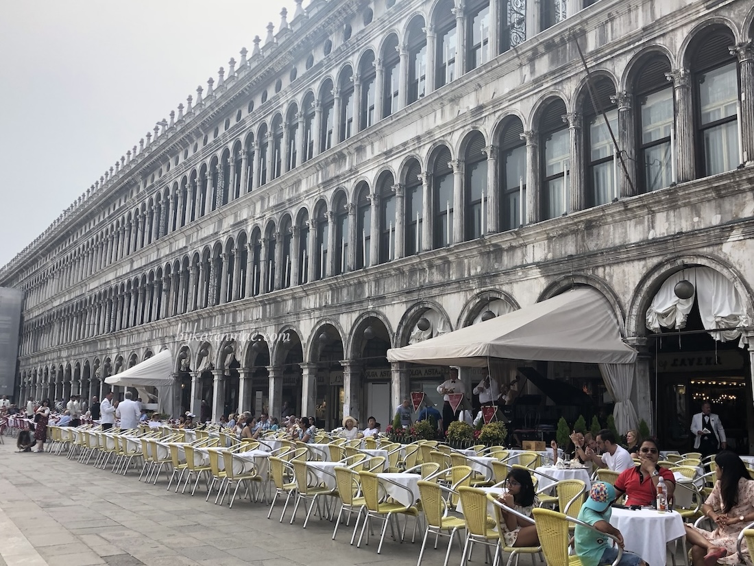 one day in venice with kids