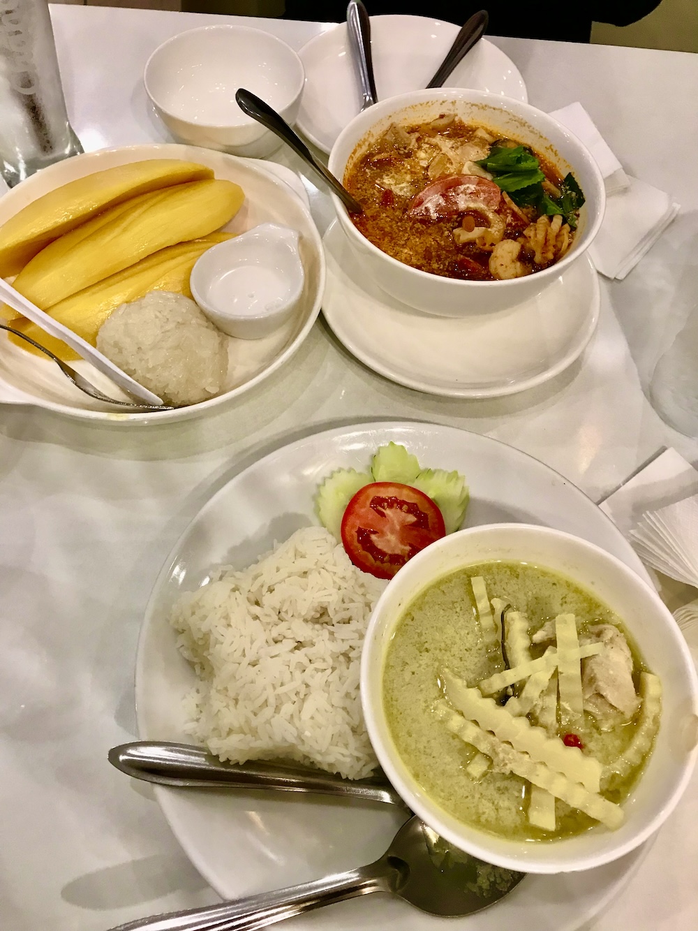 must try food in bangkok
